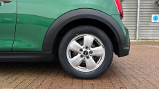 MINI Hatchback 1.5 Cooper Classic 3dr Auto Petrol Hatchback